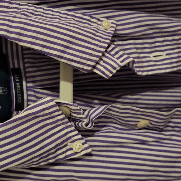 Excellent condition Ralph Lauren Custom Fit Button Up - Picture 5 of 5